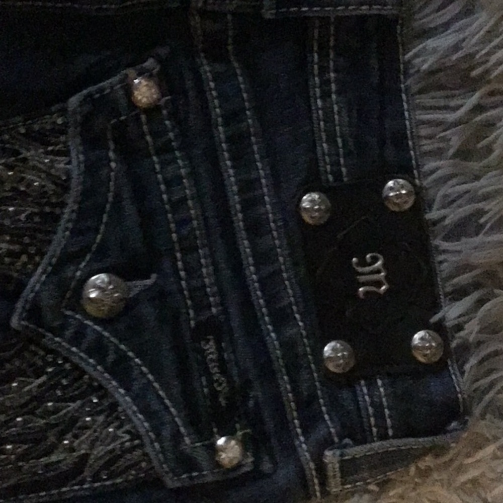 Beautiful miss me cut off shorts.